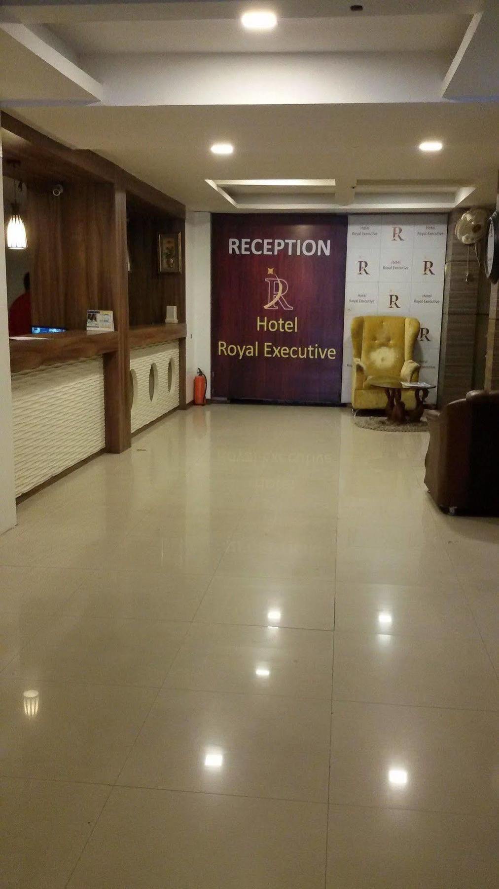 Hotel Royal Executive Púna Exteriér fotografie